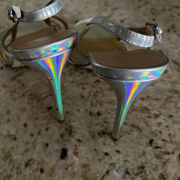 Women's Stuart Weitzman Clear Silver Sheer Heels, Size 9.5 - Picture 6 of 10